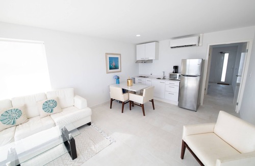 Pos Chiquito Apartment | Beachfront Bella Horizonte 1