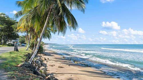 Guaniquilla Apartment | Beachfront Condo at Villarena Resort