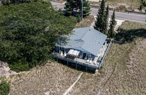 Spring Lake House | Beachfront cottage on North Shore Grand Haven