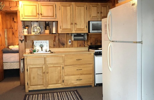 Lochmere Cottage | BEACHFRONT Cottage with Lake & Mountain Views