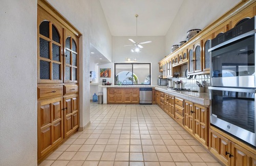 Pescadero Villa | Beachfront Estate - Family and Pet Friendly!