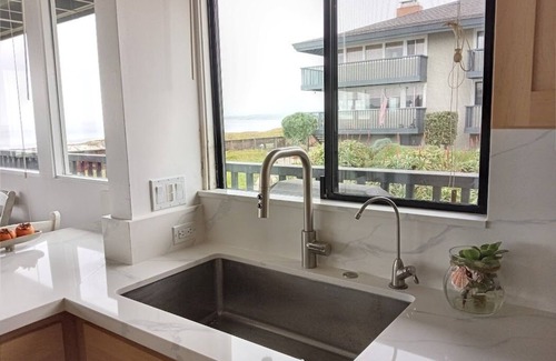Downtown Monterey Condo | Beachfront Front: Ocean Access, Views & Sounds, Pool, Gated, Parking, Central