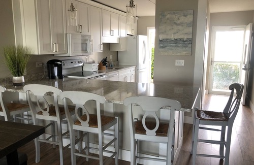 Siesta Key Condo | Beachfront Ground Level Suite - Newly Remodeled - Wifi, HDTV