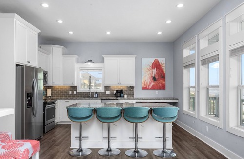 Port Bolivar House | Beachfront + Heated Pool: Fire Pit-Pets