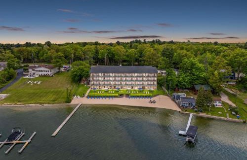 Houghton Lake Hotel | Beachfront Hotel Houghton Lake