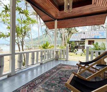 Chaloklum House | Beachfront house in Chaloklum