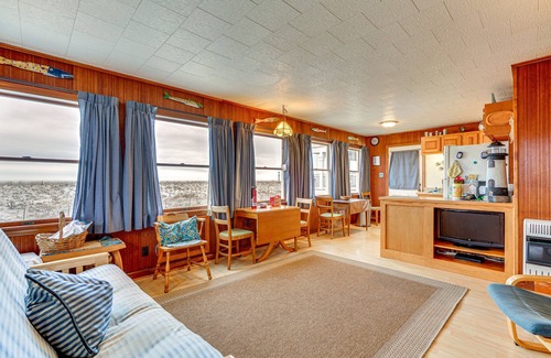 Ortley Beach House | Beachfront Lavallette Home - 2 Mi to Casino Pier!