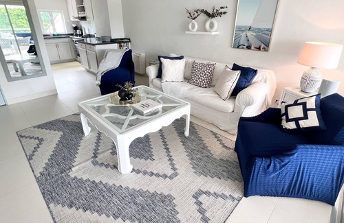 Folkestone Apartment | Beachfront Luxury Apartment West Coast with Incredible Ocean Views