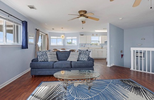 Alligator Point House | BEACHFRONT! Million Dollar Views! Panoramic views of the Gulf! Fall Discounts!