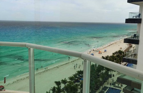 Punta Cancun Condo | BEACHFRONT RESORT 3BR-3 BATHT ULTRA LUXURY 360 DEGREE VIEW NEAR LE BLANC