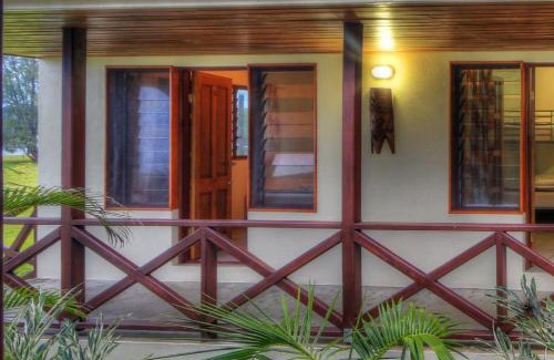 Luganville Resort | Beachfront Resort