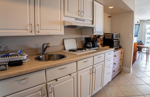 Daytona Beach Shores Apartment | Beachfront Suite in Daytona Beach, FL with Ocean Views!