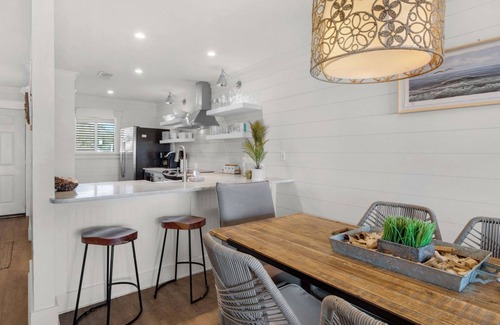 Seacrest House | Beachfront Townhome in Seacrest + Free Tickets: Bikes, Dolphin Cruise & More!