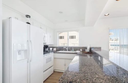 Central Malibu House | Beachfront Townhouse - Views From Every Room