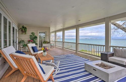 Urbanna House | Beachfront Urbanna Home with Gas Grill and Deck!
