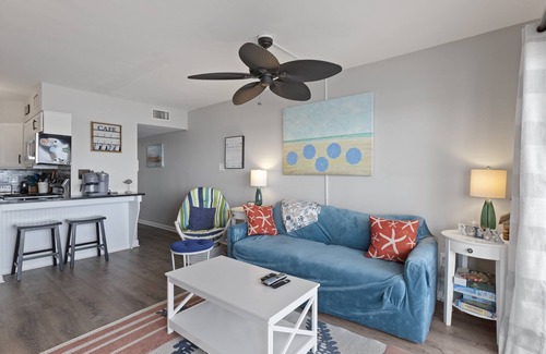 McCutcheon Field Condo | Beachfront, Updated, Topsail Dunes "Shining Sea"