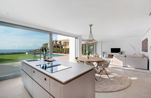 El Toro Villa | Beachfront vacation villa