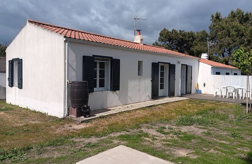 La Faute-sur-Mer House | Beachfront Villa in Private Area, Calm and Sunny, Sleeps 4