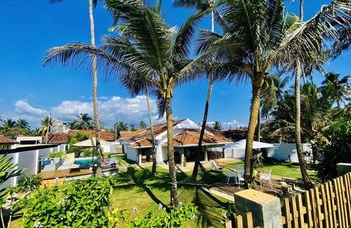 Boossa Villa | Beachfront Villa with private pool