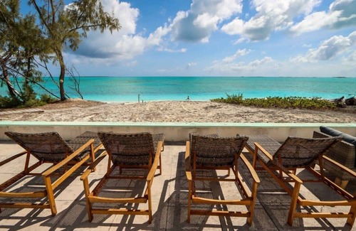 Rokers Point House | Beachfront White Palm Villa - Tar Bay