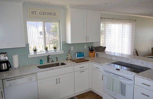 East End Condo | BEACHFRONTnGorgeous View!nOCEANFRONTnSunday to Sunday