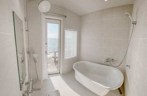 Tarumi Ward Hostel | BeachHouse Geragera