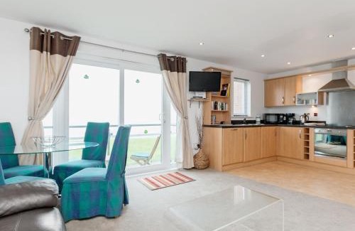 Crynant House | Beachlands