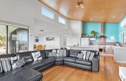 Prevelly House | Beachside at Margaret River - Spacious Family Beach House in Exclusive Prevelly Location