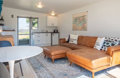 Pohara Cabin | Beachside Bliss in Golden Bay
