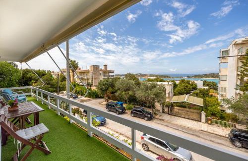Vouliagmeni Apartment | Beachside Bungalows