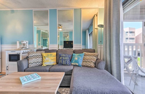 North Beach Condo | Beachside Corpus Christi Condo w/Amenities!