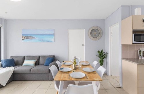 Towradgi Apartment | Beachside Escape A Breezy Waterfront Family Abode