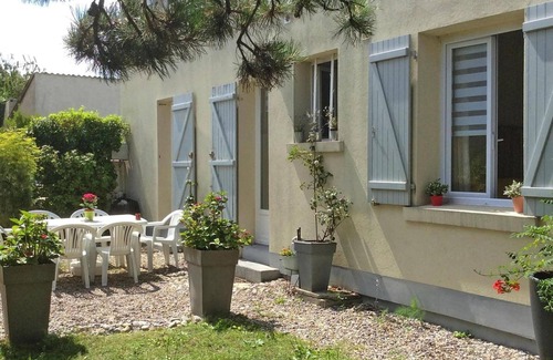 Cayeux-sur-Mer Apartment | Beachside Flat with Sunny Patio