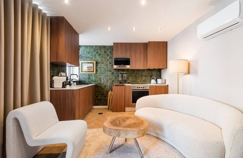 Leixões House | Beachside House in Matosinhos
