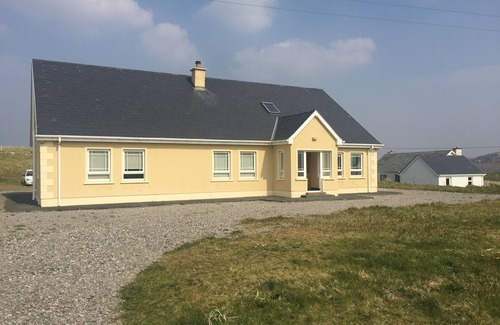 Bouvet Island House | Beachside large holiday home , 3 bedrooms and 2 bathrooms