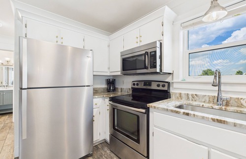 Seagrove Beach Condo | Beachside Retreat 423–Steps to the Beach–Sleeps 7