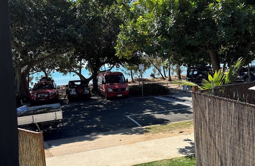 Horseshoe Bay Cottage | Beachside Tropical Paradise Magnetic Island NQ - Rustic Nth facing retreat