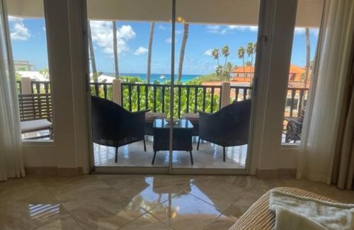 Malmok Villa | Beachside Villa at Boca Catalina