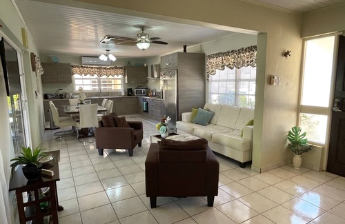 Malmok Villa | Beachside Villa Boca Catalina