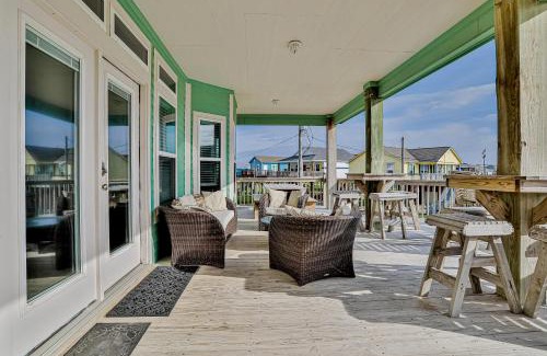 Crystal Beach House | Beachslapped