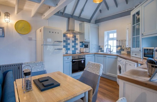 Penally Cottage | Beachwood - 2 Bedroom Cottage - Penally