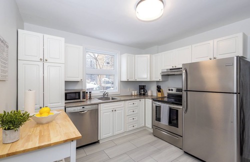 Vanier House | Beachwood Village Retreat