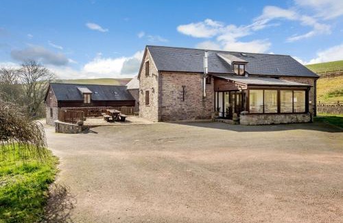 Brecon House | Beacons View Farm Cottages