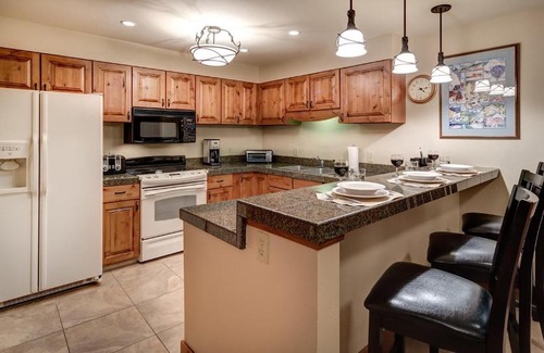 Steamboat Springs Apartment | Bear Claw 312 - Ski-in Ski-out Condo!