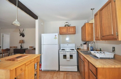 Great Cacapon Cabin | Bear Necessities -Forget your Worries!