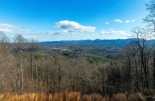 Boomer House | Bear Paw Lodge - North Carolina