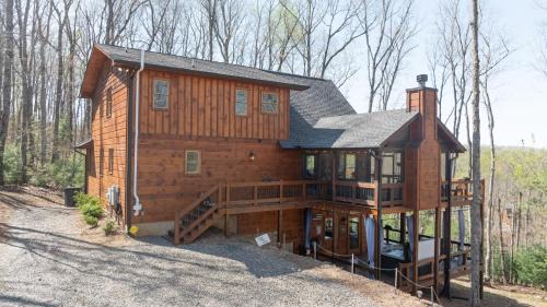 Cherry Log House | Bear Paw Lodge