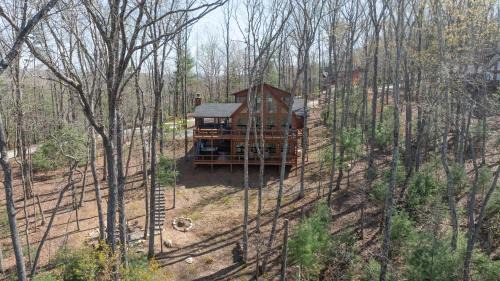 Cherry Log House | Bear Paw Lodge