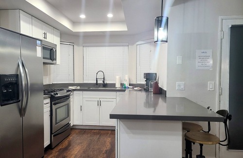 Summit Estates Condo | Bear Retreat - Walk to Snow Summit, Hot Tub, Fireplace