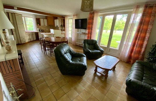 Lahontan House | Béarnaise house at the foot of the hills